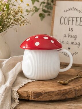 Red Mushroom Lidded Ceramic Mug 10oz Red White Polka Dot Coffee Tea Cup NEW